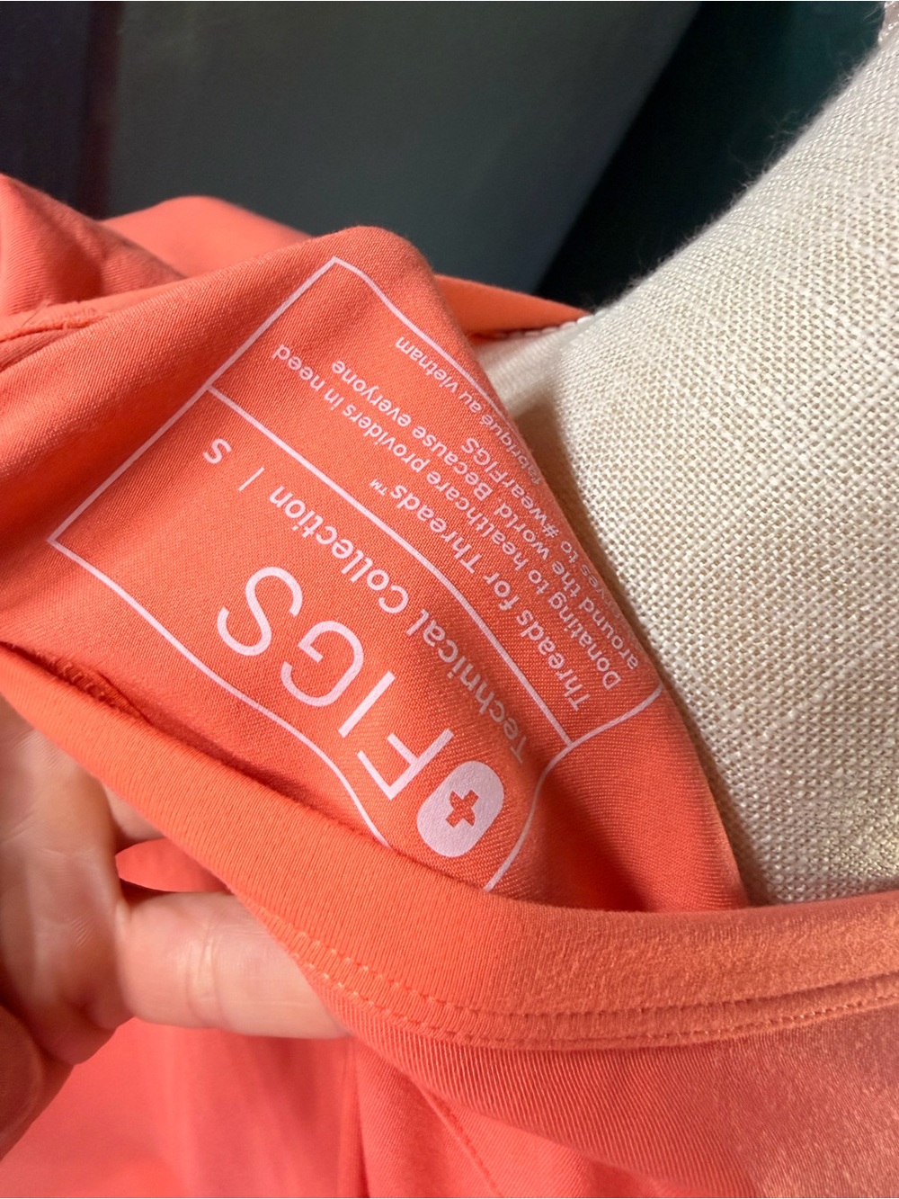 Figs Coral limited edition scrub set s/s - Picture 5 of 6